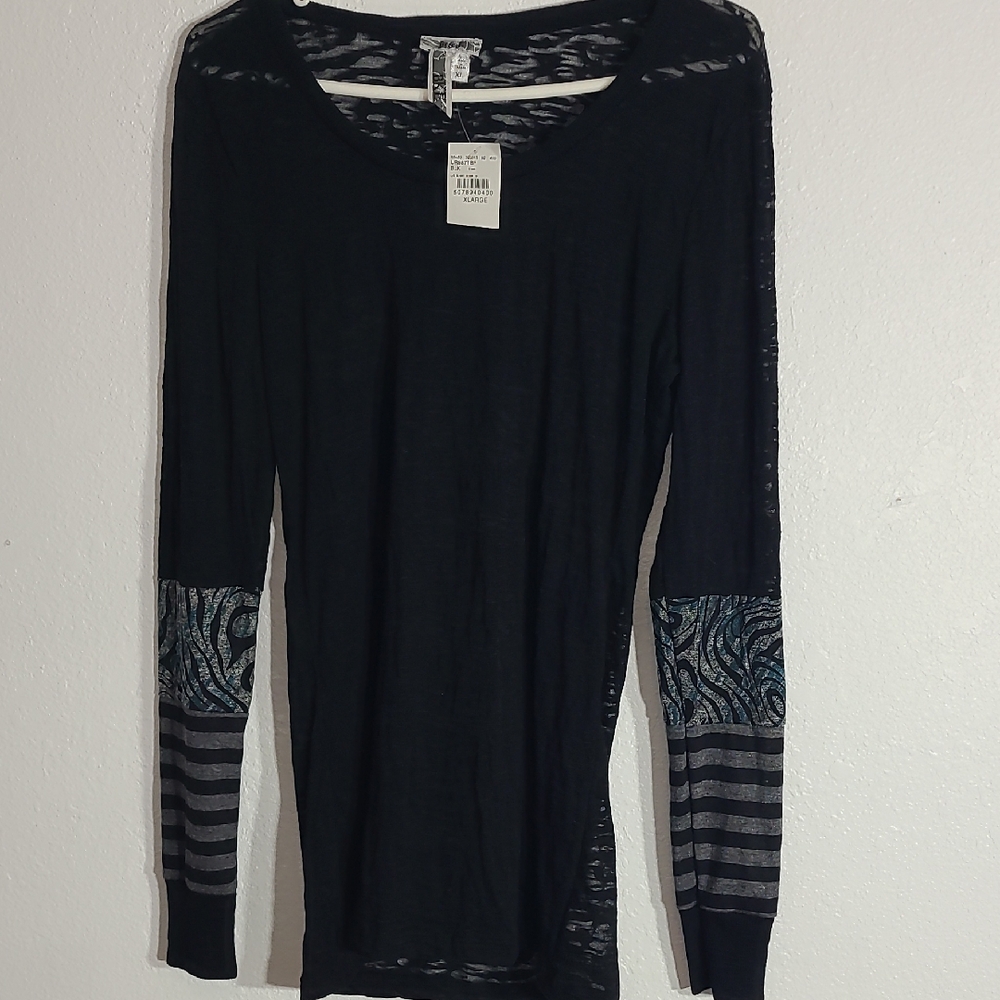 BKE Black and Blue Long Sleeve Blouse